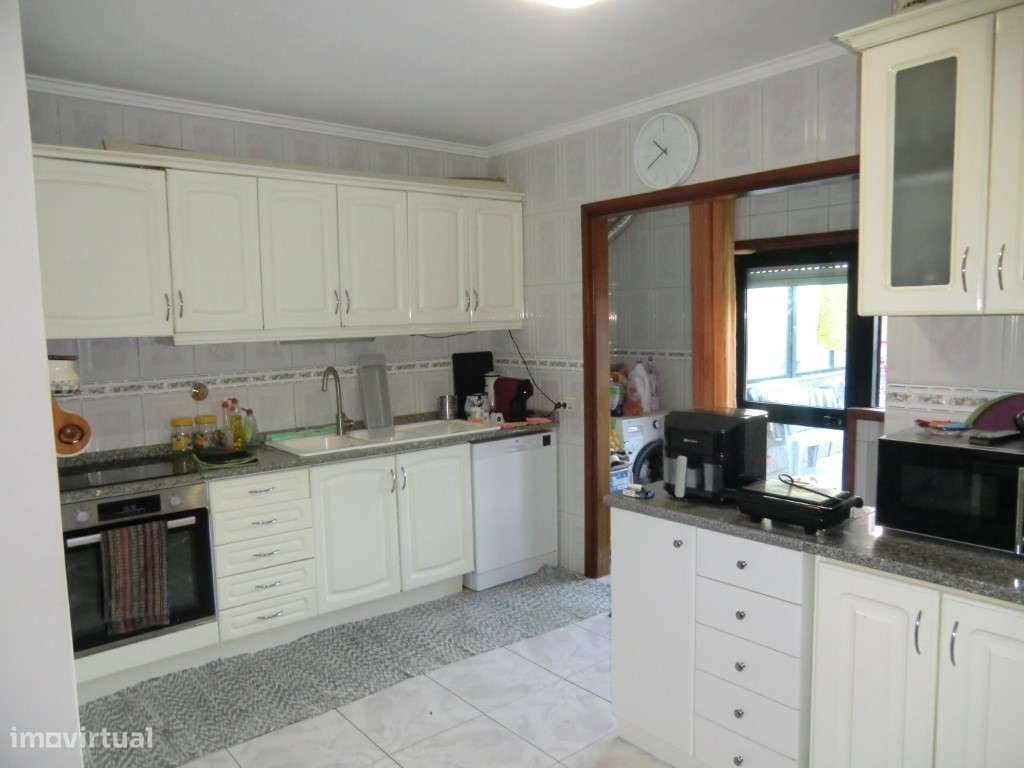 Apartamento T 3 c terraço,São João Madeira,centro-8