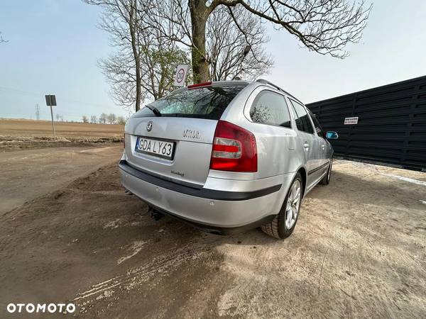 Skoda Octavia 2.0 TDI L&K DSG - 12