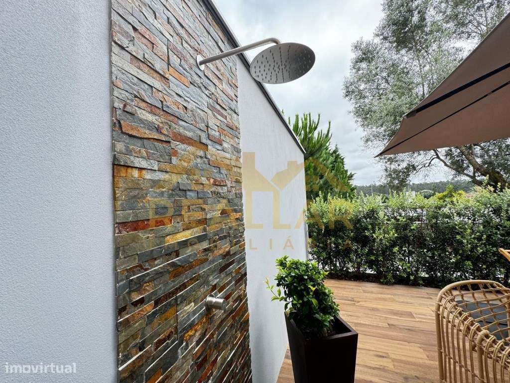 Exclusiva Moradia T4 Semi-Nova com Vista Rio - Condomínio Privado Q...-28