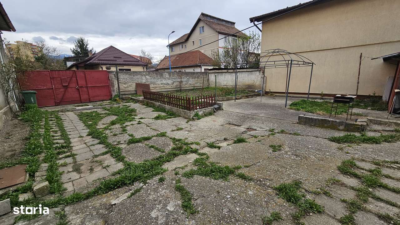 Casa zona Grivitei,singur in curte,ideala investitie,265000 Euro.-3