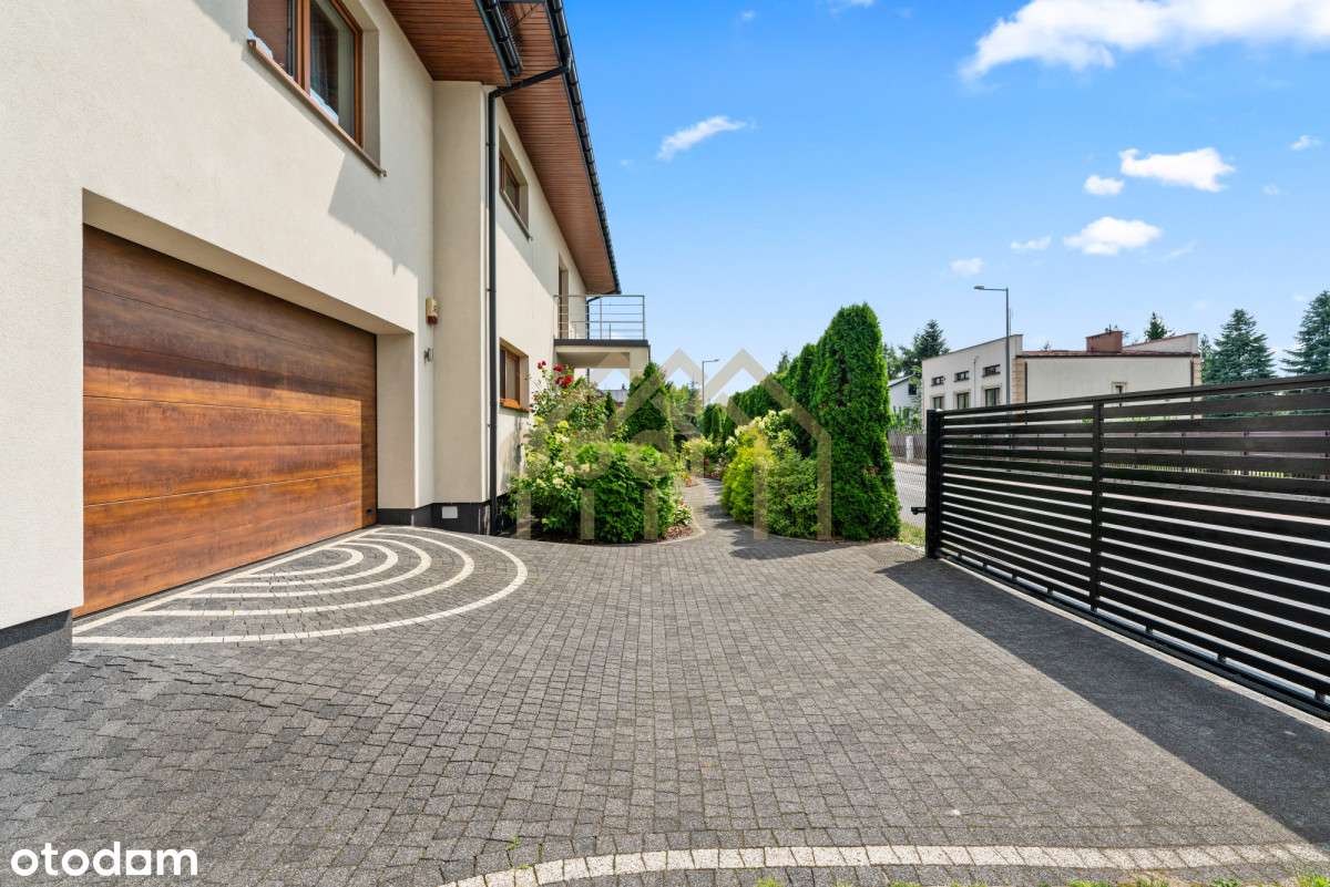 Przestronny dom w centrum Piaseczna - Pełny obrazek: 5/20