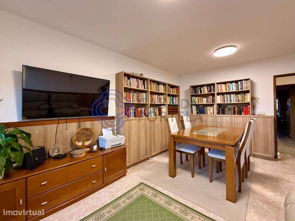 Apartamento T2 Remodelado próximo ao 8ª Avenida - Grande imagem: 4/25