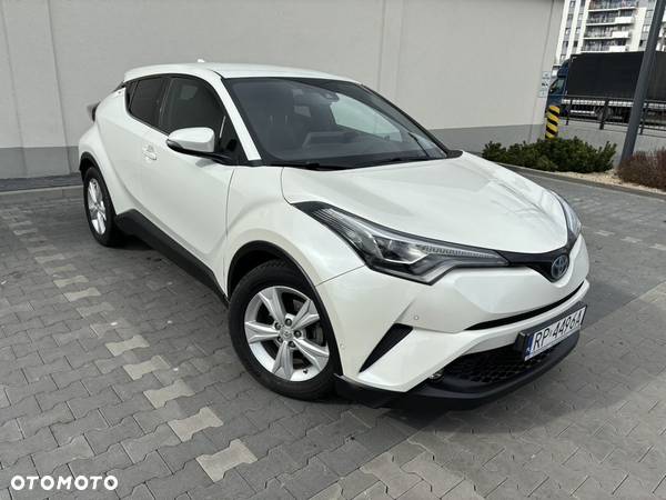 Toyota C-HR Hybrid Style Selection - 1