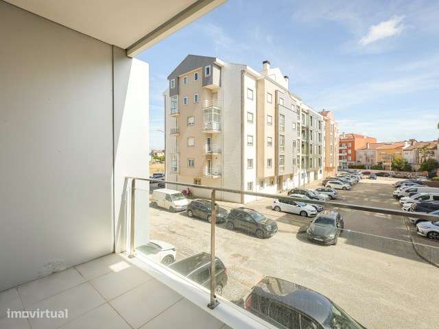 Apartamento T2 com varandas e garagem fechada no centro de Aveiro-24