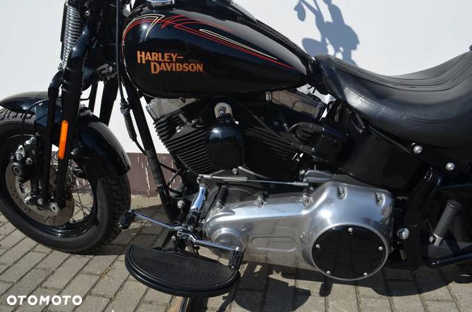 Harley-Davidson Softail Cross Bones - 21