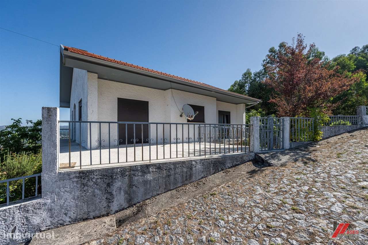 MORADIA INDIVIDUAL T2 COM GARAGEM , TERRENO E VISTAS  FANTÁSTICAS!-30