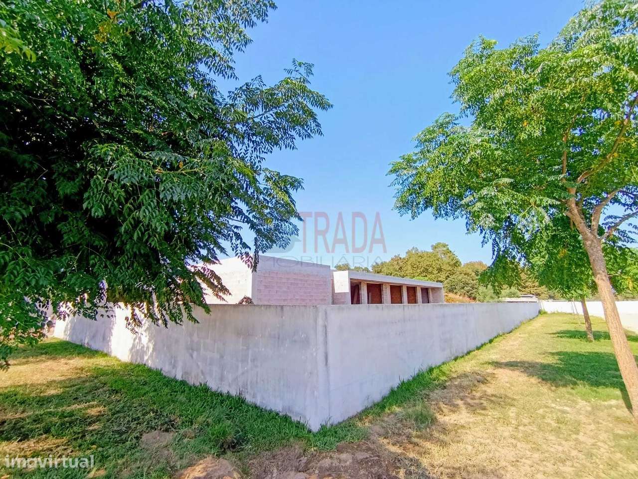 Moradia Individual Térrea T3 - Figueiredo, Amares - Grande imagem: 1/19