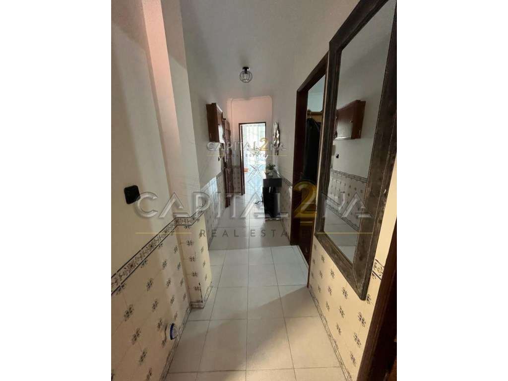 Prédio 4 Apartamentos T3 + Loja e ArmazémPrédio 4 Apartamentos T3 +...-23