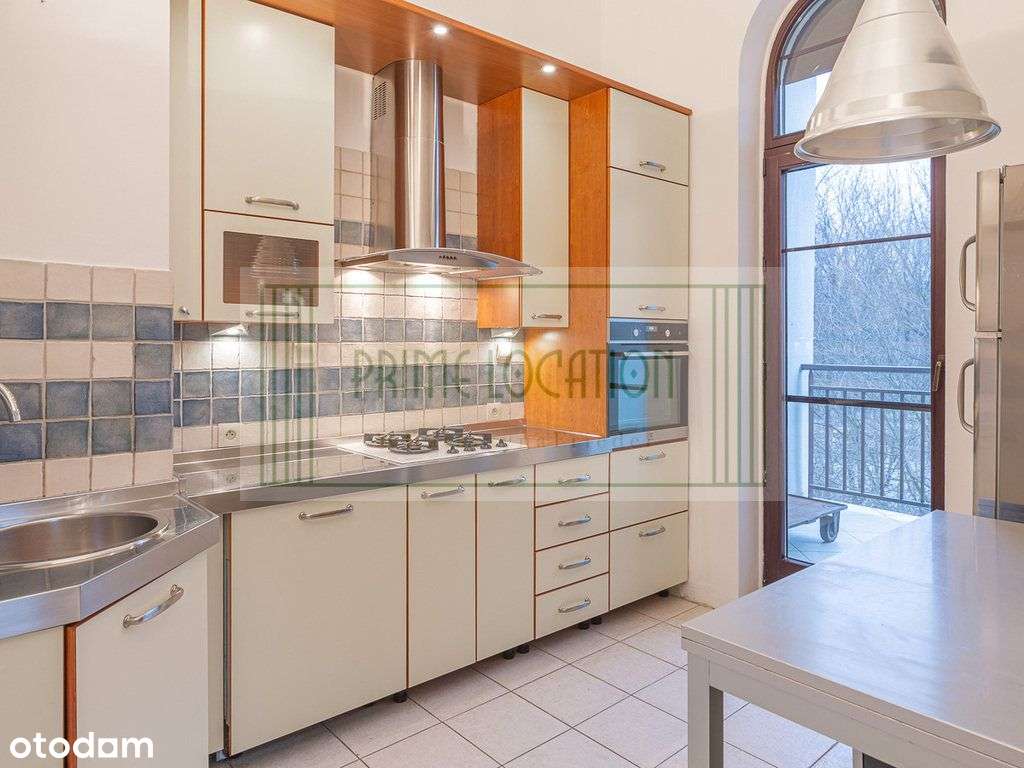 możliwość 3 pokoi / 2 garaże / balkon-1