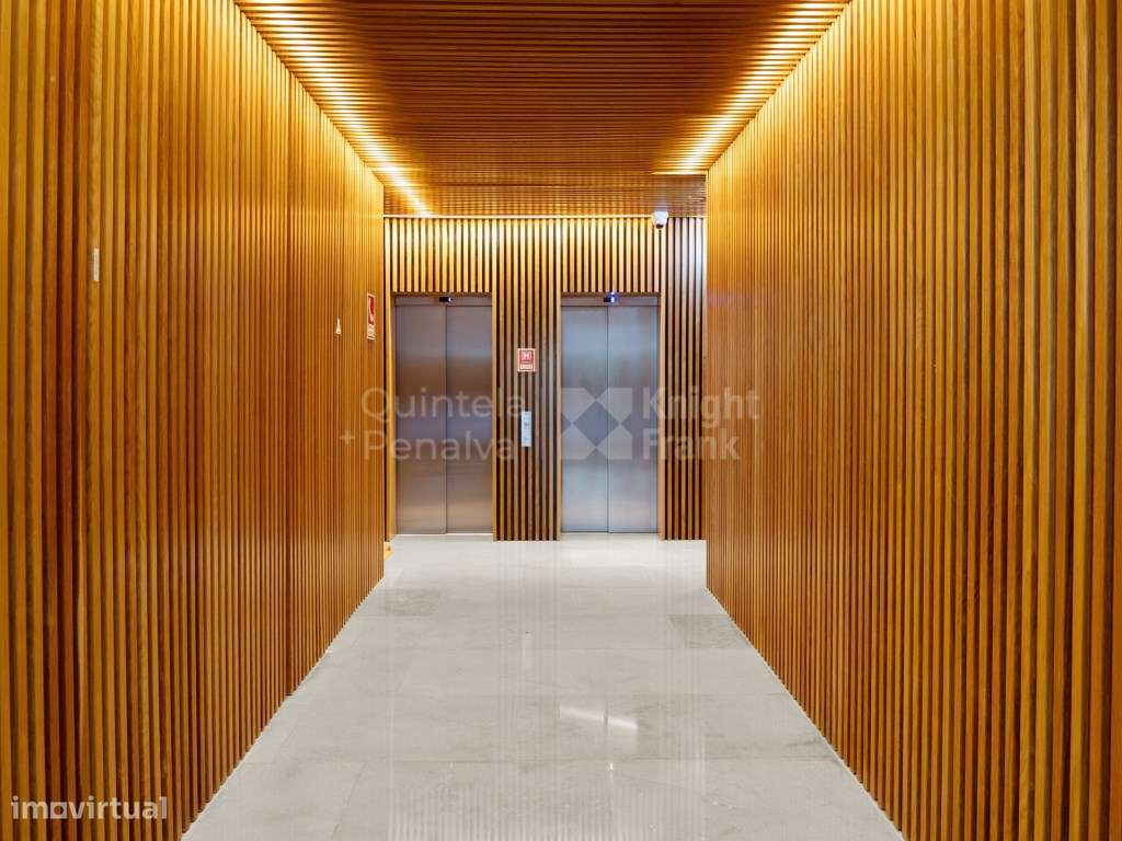 Apartamento T2 com varandas e garagem, Cascais-24