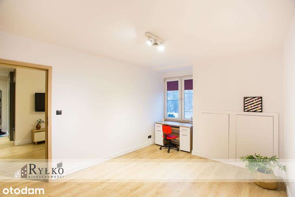 - 3 pokoje w Centrum, piwnica, parking --8