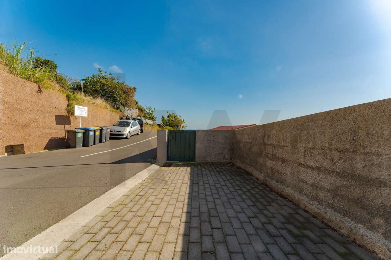 Moradia T1+1 em São Roque com fantástica vista mar-35