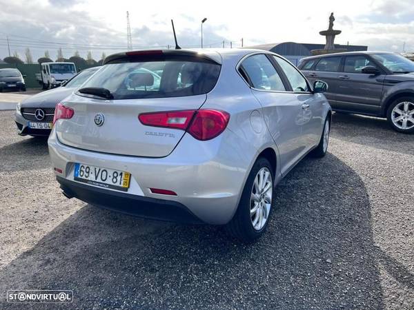 Alfa Romeo Giulietta 1.6 JTDM 16V Super - 10