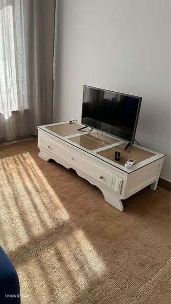 Alugo T1 remodelado e mobilado - Grande imagem: 4/6