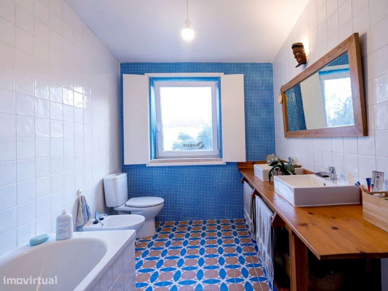 Moradia duplex na Graça com 5 Quartos e Jardim-9