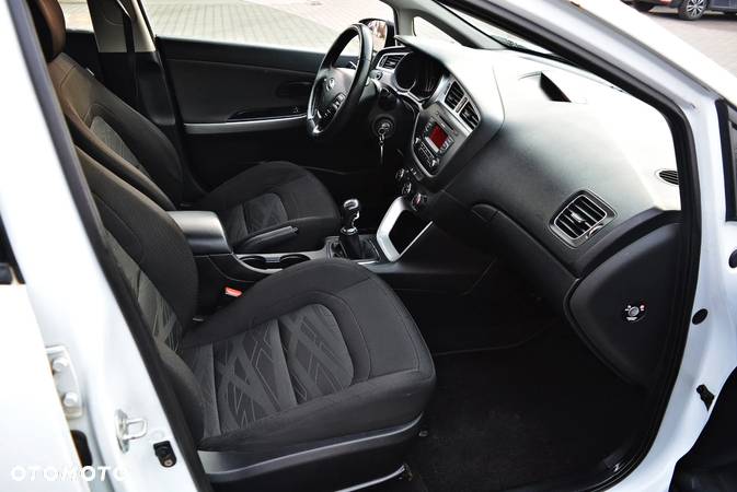 Kia Ceed Cee'd 1.4 L - 6