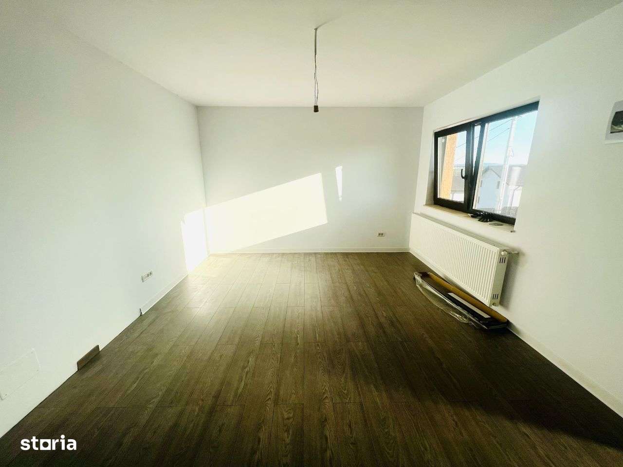 CANALIZARE! ASFALT! Casa 3 camere, 88 mp utili, Miroslava - Imagine principală: 3/8