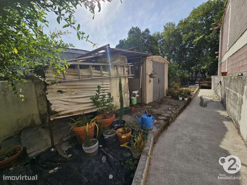 Prédio em propriedade total na Rua Costa Cabral - Porto-22