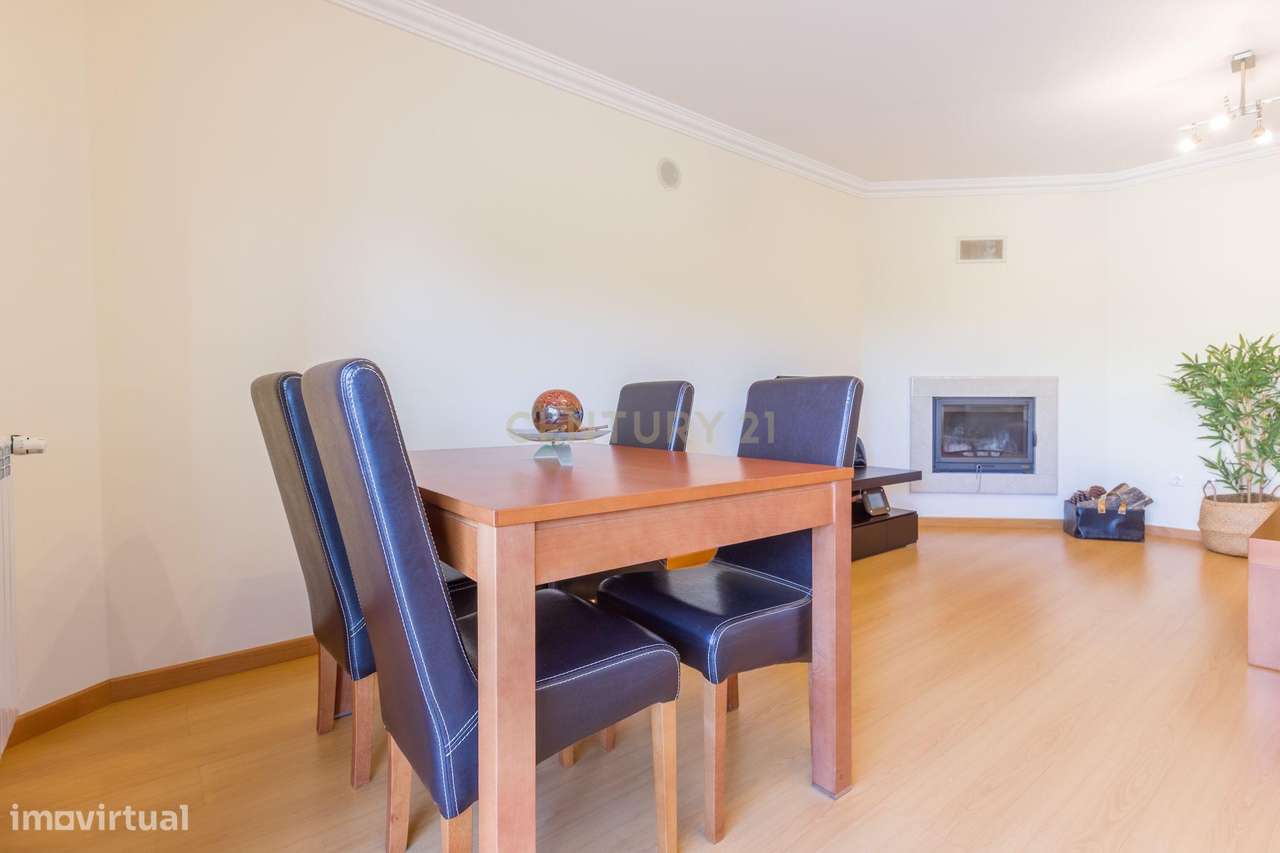 T1 com varandas amplas, garagem e elevador | Urbanização Vila Serena – - Grande imagem: 4/20