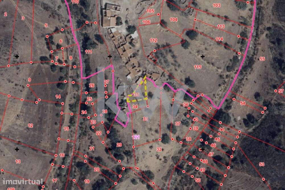 Conjunto de Terrenos Rústicos com 13288m2 em Martim Longo - Grande imagem: 3/4
