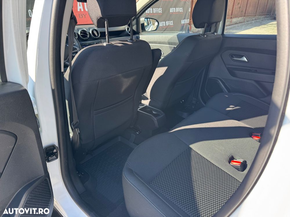 dacia duster   blue dci 115 4wd comfort