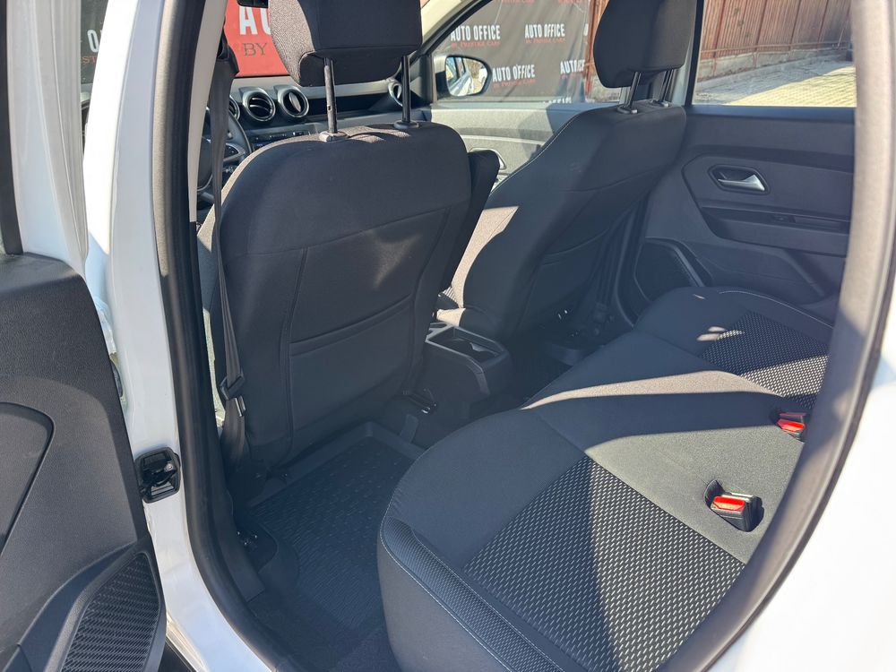 dacia duster   blue dci 115 4wd comfort