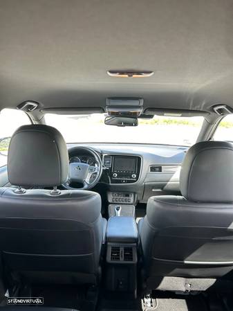 Mitsubishi Outlander 2.4 PHEV Instyle - 14