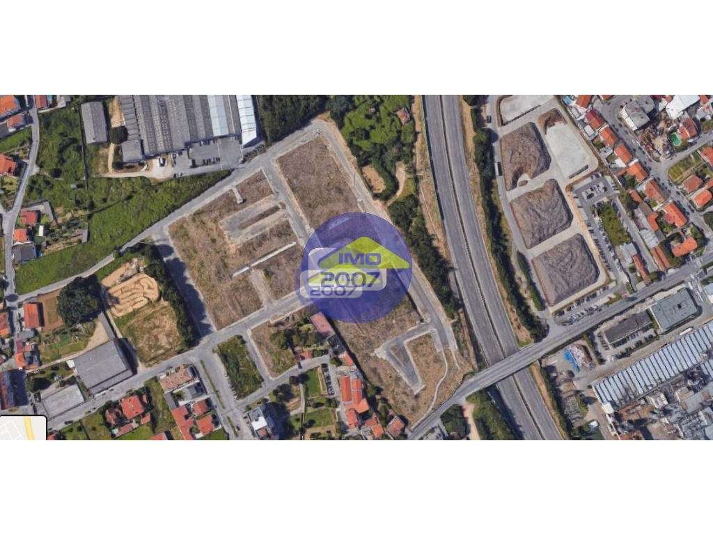 Lotes em São Paio de Oleiros - Grande imagem: 1/16