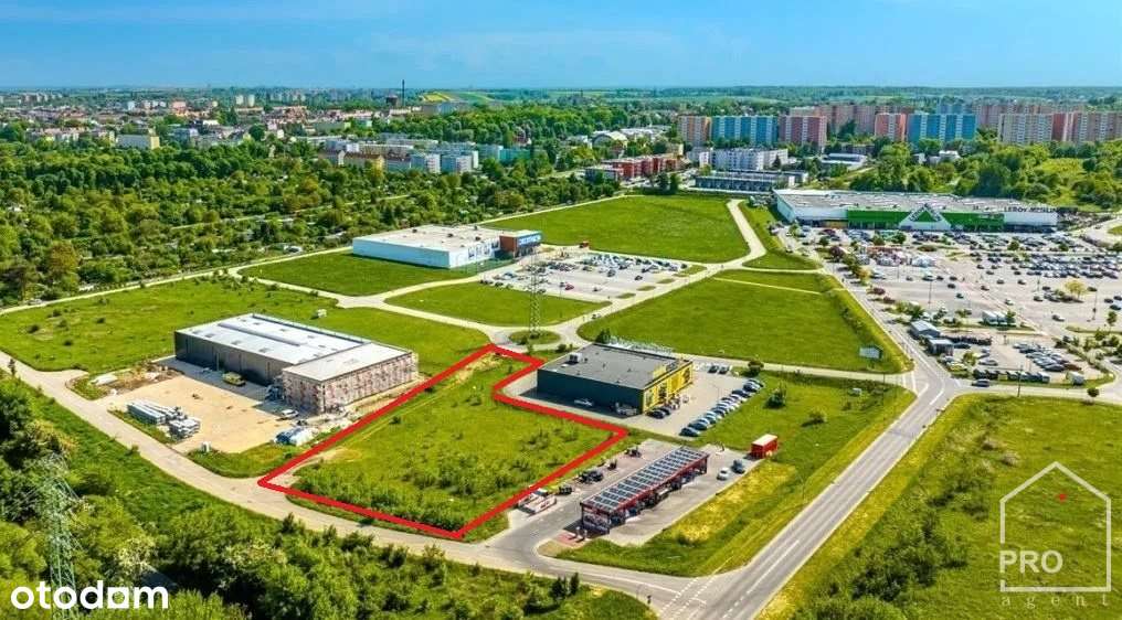 Teren inwestycyjny przy centrum handlowym Arena-2