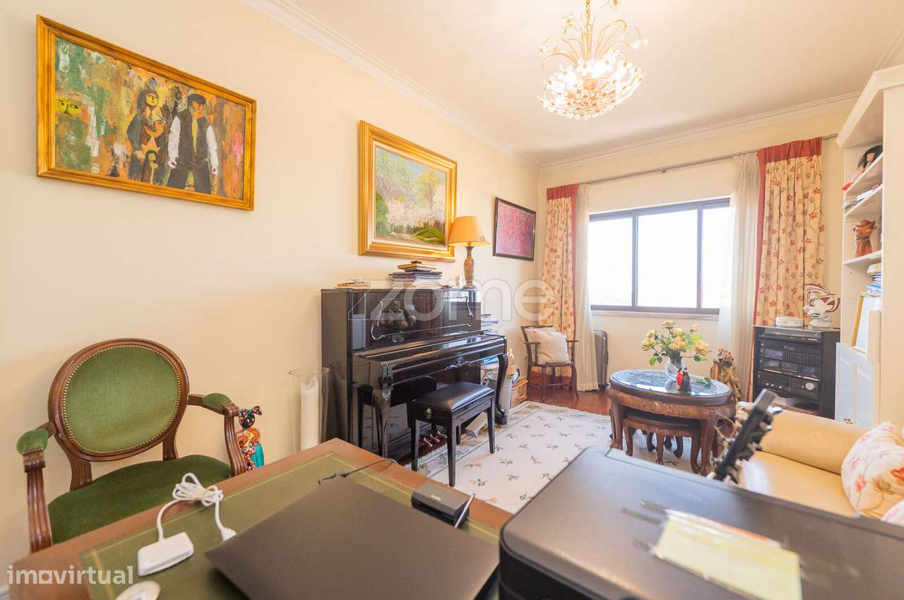 Apartamento T3 de Luxo c/ Vista Panorâmica Exclusiva - Laranjeiras-43