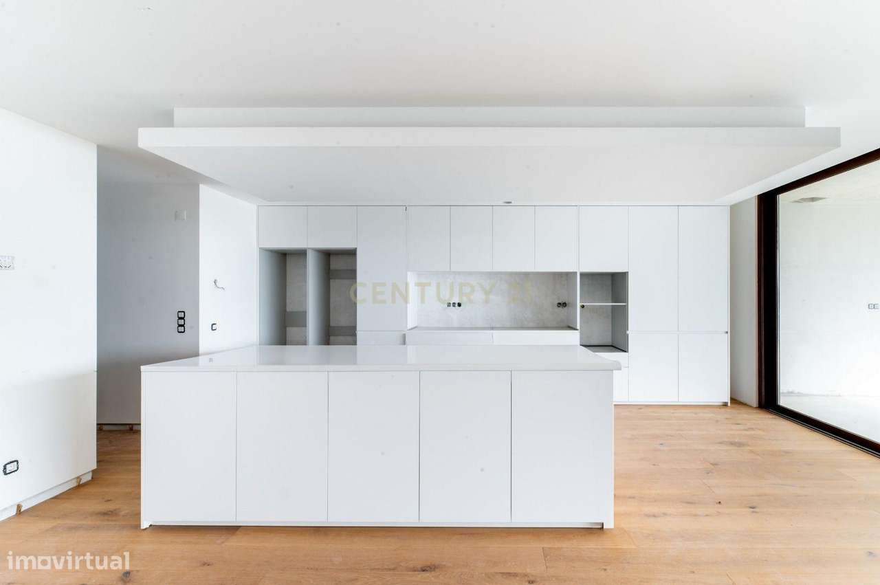 Moradia Moderna com Vistas Deslumbrantes e Acabamentos de Excelência - Grande imagem: 2/23