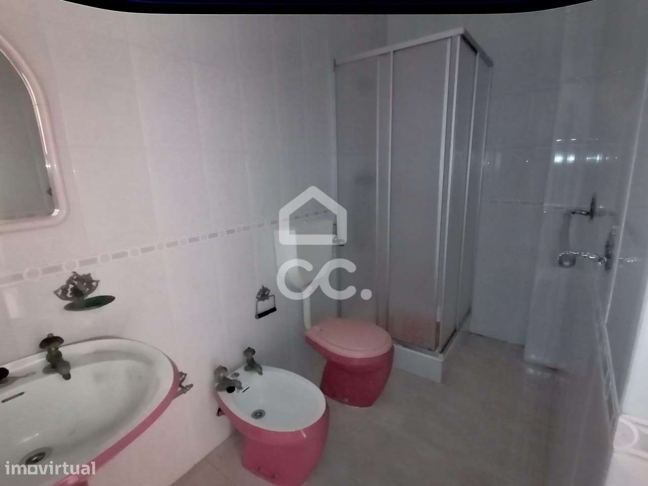 Moradia T5 em Vermelha – Cadaval, com Garagem, Adega e Terreno.-11