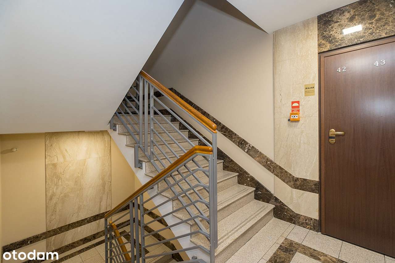 Apartament z TARASEM w cichym zakątku na Wspólnej-11