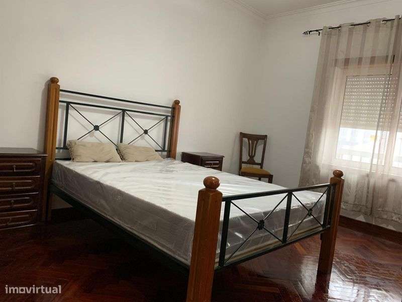 Apartamento T1, Em prédio com elevador, junto ao Continente - Grande imagem: 4/8