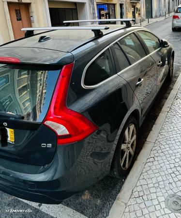 Volvo V60 2.0 D2 Momentum - 10