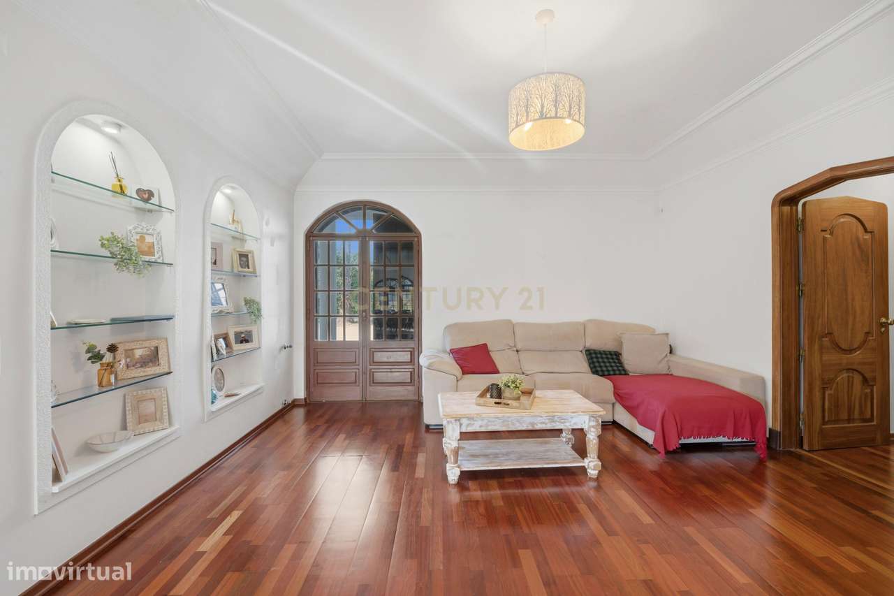 Quinta de Charme em Palmela – Renovada, Espaçosa e Pronta a Viver-6