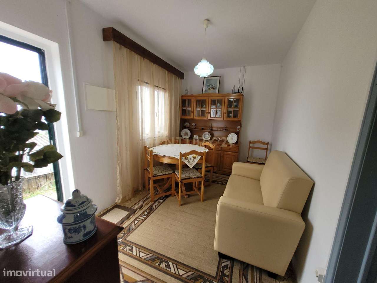 Moradia T2 isolada remodelada com jardim em Alenquer - Casais Brancos-4