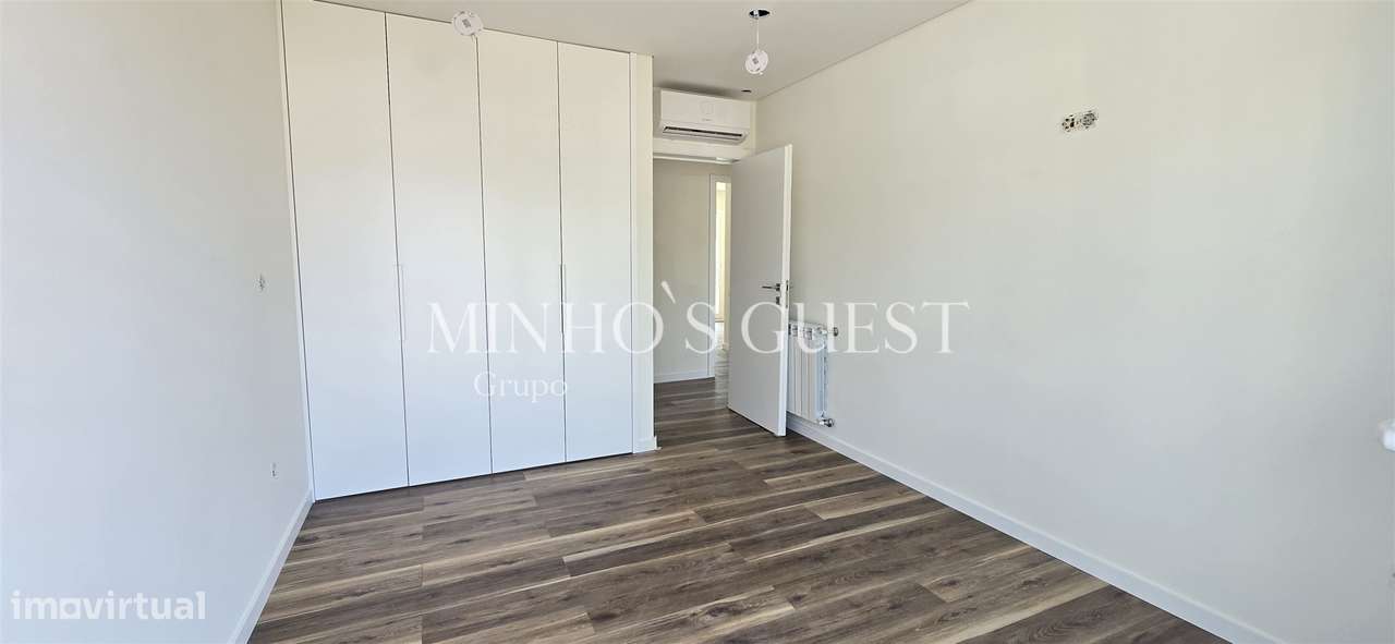 Moradia Individual V3 Nova c/ Piscina, Churrasqueira e Jardim em Espin-8