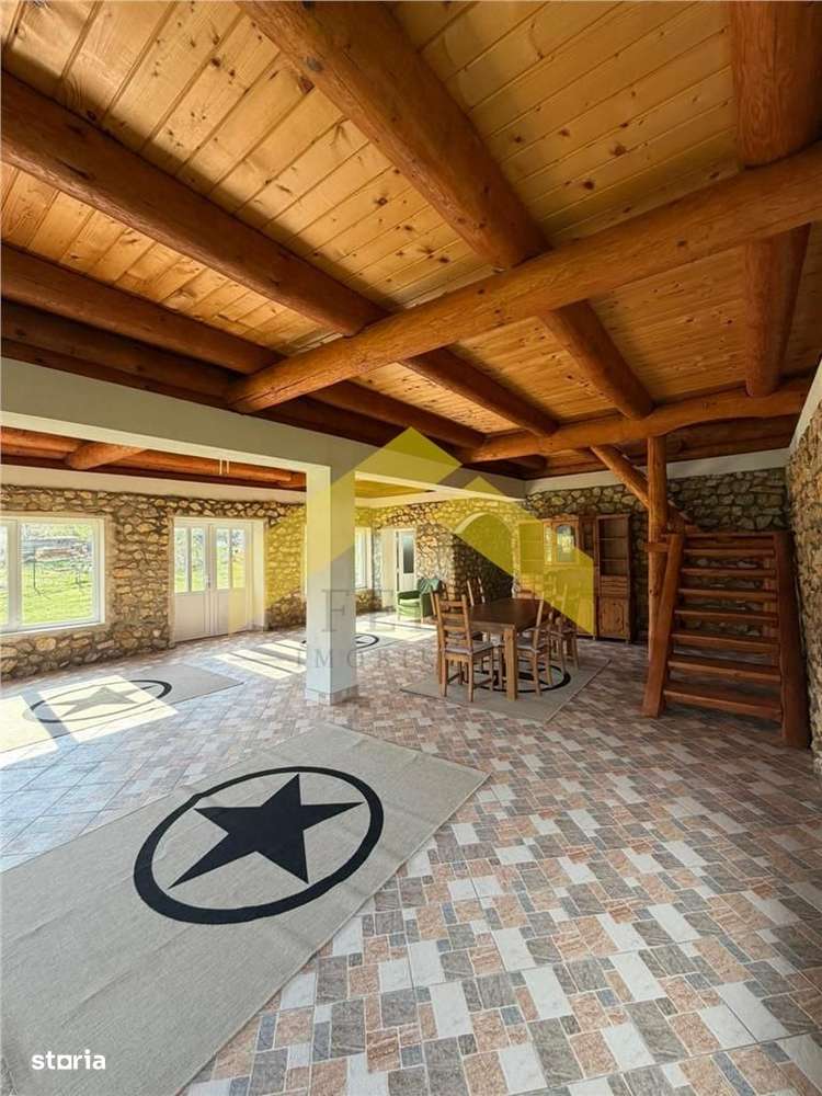 Cabana din piatra de codru si busteni pe Clisura Dunarii, Caraș-S-3