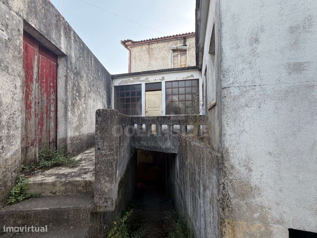 Moradia independente com 500 m2 de construção e terreno com 10.000 m2-14