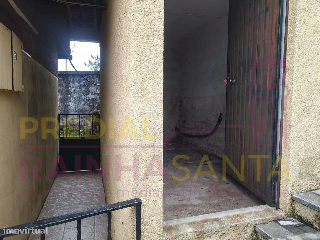 Moradia c/ 5000 m2 terreno , anexos, furo. 16 Km de Coimbra.-13