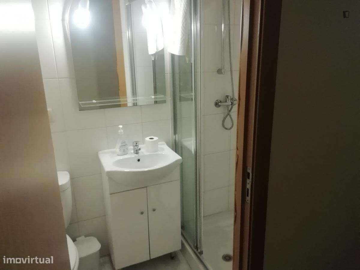 Apartamento com 2 quartos - localizado em Cedofeita Porto - Grande imagem: 5/6