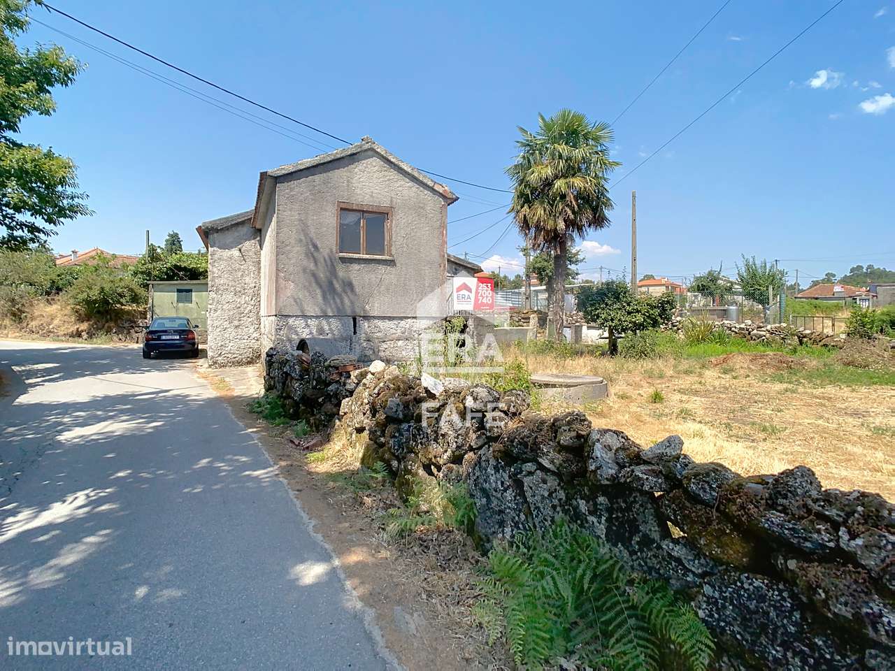 Moradia para restauro com 802m2 de terreno - Grande imagem: 4/23