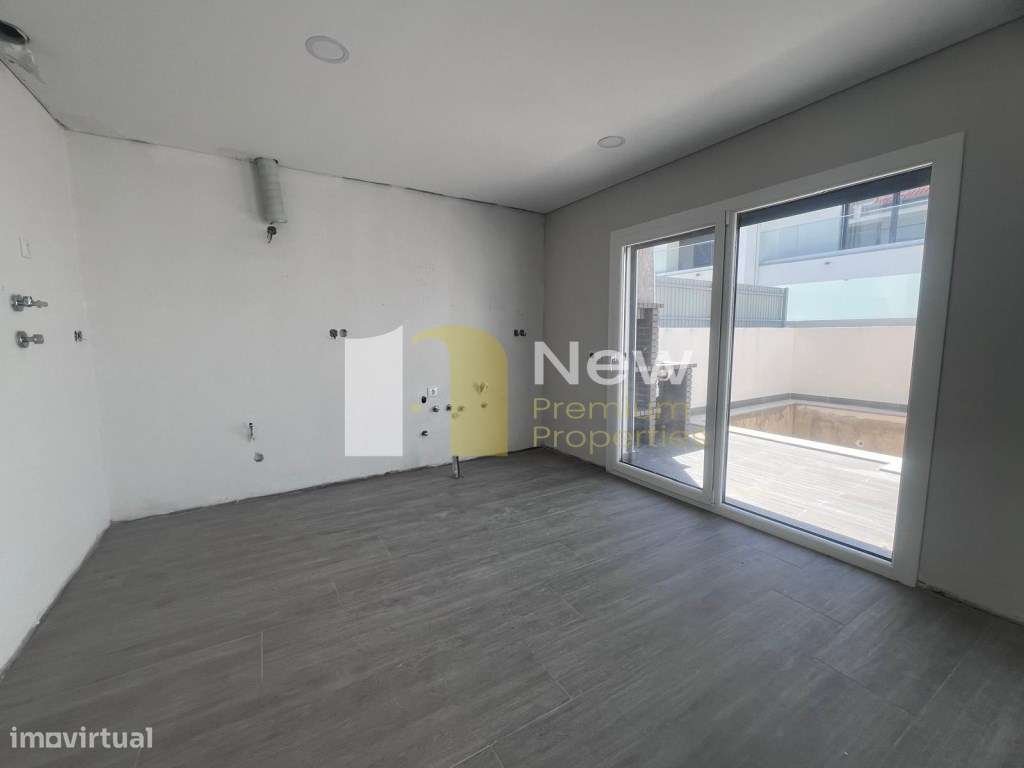 Moradia Nova T3+1 com Piscina em Alcochete.-5
