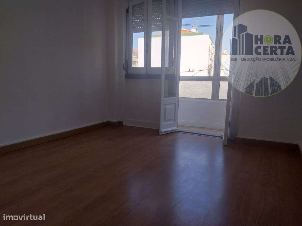Apartamento T4 nas Mercês!-25