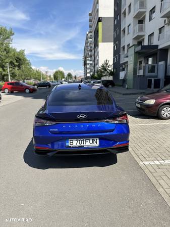 Hyundai Elantra 1.6 l 123 CP CVT Highway - 4