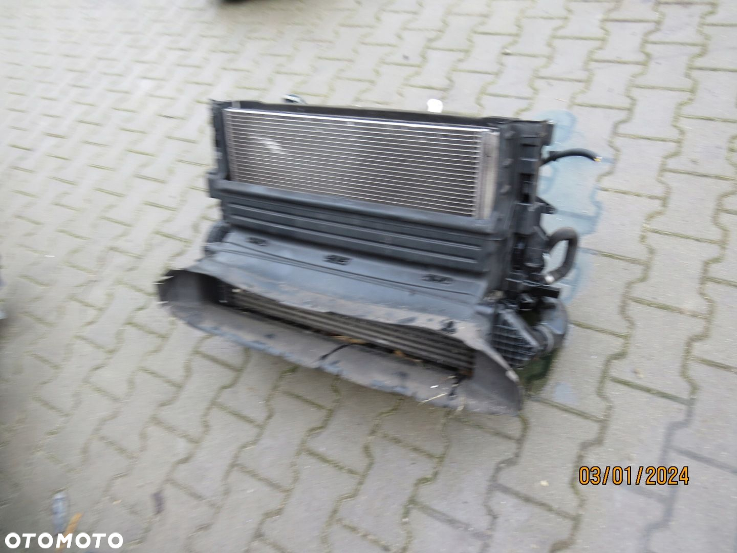 VOLVO V40 II D2 1,6 D AUTOMAT CHŁODNICE PAS KOMPLET - 12