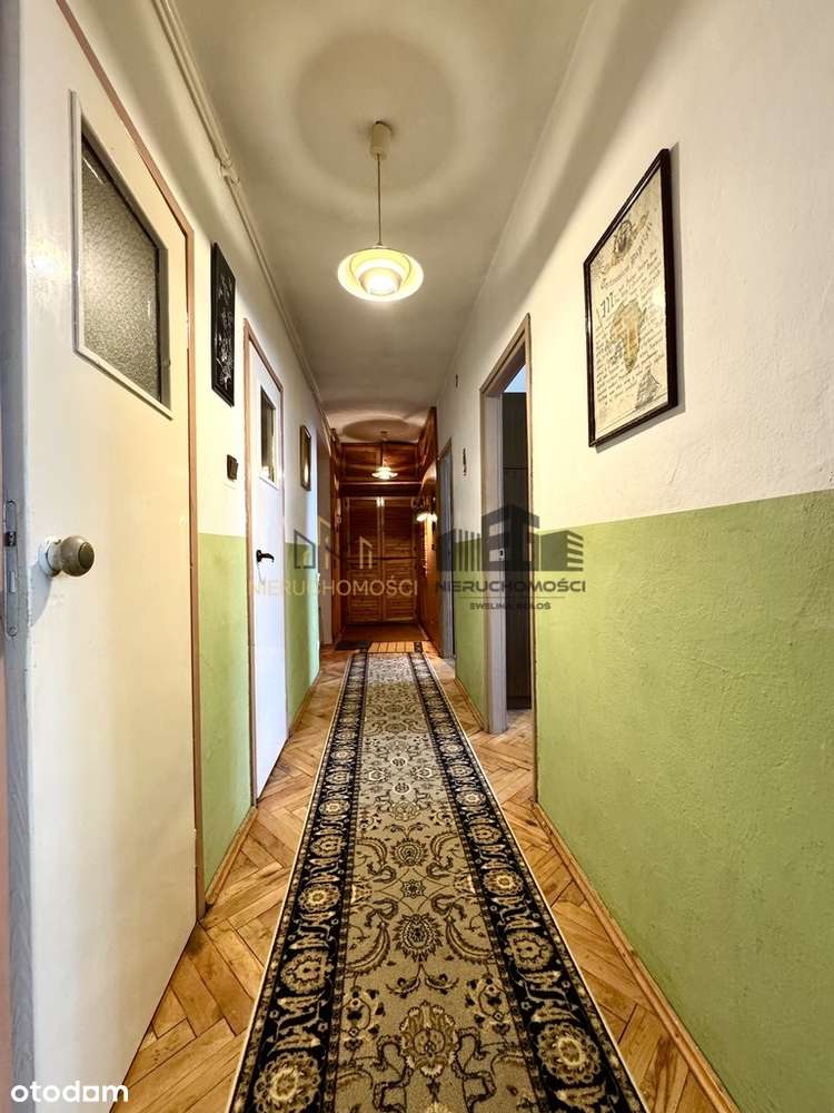 Przestronne dwupokojowe mieszkanie przy deptaku-8