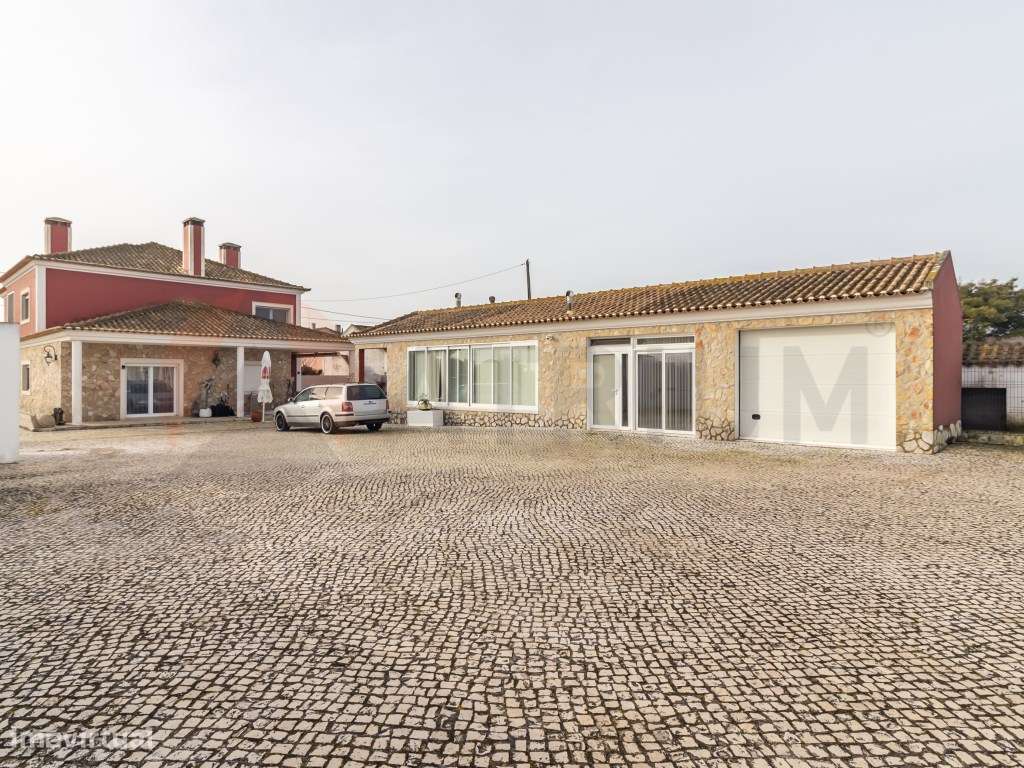 Exclusiva Moradia T6 com Quintinha, Piscina e Elevado Potencial de ...-57