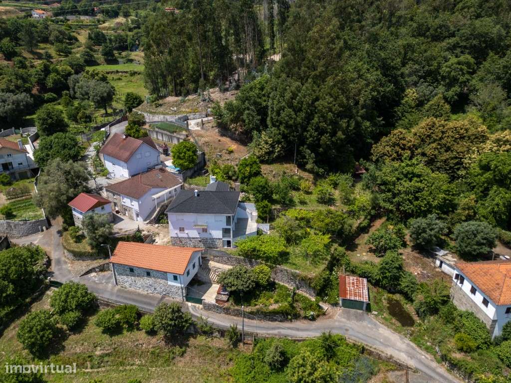 Moradia Bi-Familiar - Grande imagem: 3/6